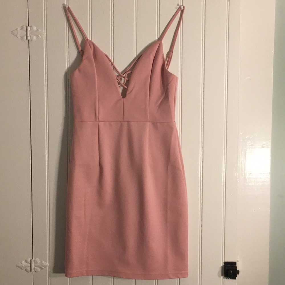 Tiger Mist, Rose Dress